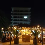 شقة Seaside Cozy *